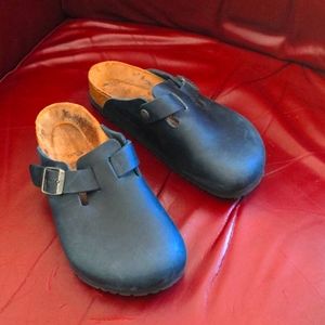 Birkenstock Boston Smooth Blue Leather clogs Size 38 (Softbed)